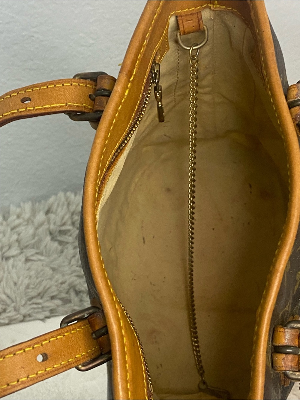Louis Vuitton Monogram Vintage PM Bucket Bag in Brown and Tan Leather - Picture 12 of 16
